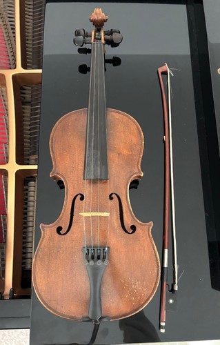 Violin full size - size, e