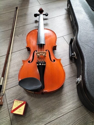 Skylark full size violin 4 - size, 4/4