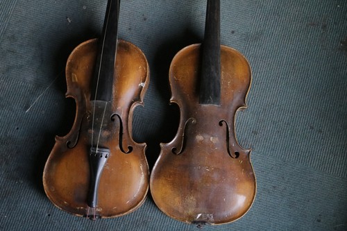 Old full size violin stainer - old,