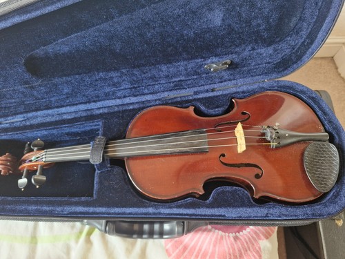Full size violin with case - full,