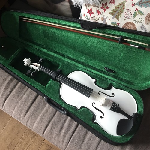 Violin size full with bow - violin,